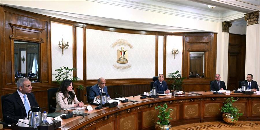 مدبولي يوجه بإعداد استراتيجية وطنية لتنظيم إنشاء مراكز البيانات